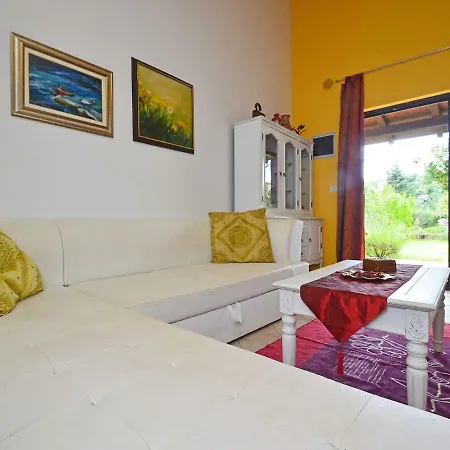 Hébergement de vacances Holiday Paviaini Pavicini