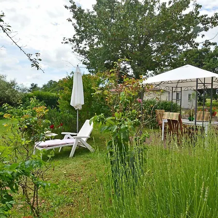 Hébergement de vacances Holiday Paviaini Pavicini